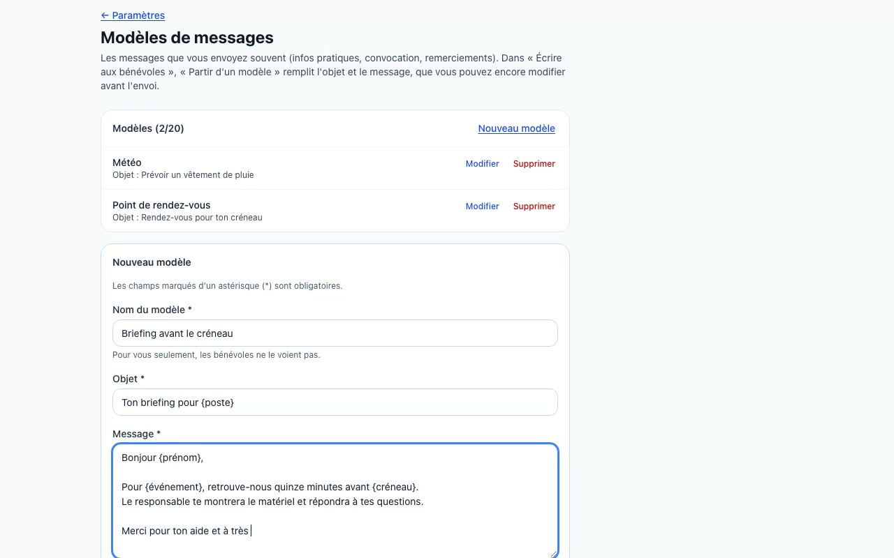 Les modèles de messages : un briefing réutilisable, avec le prénom du bénévole et le nom de l'événement remplis à l'envoi.
